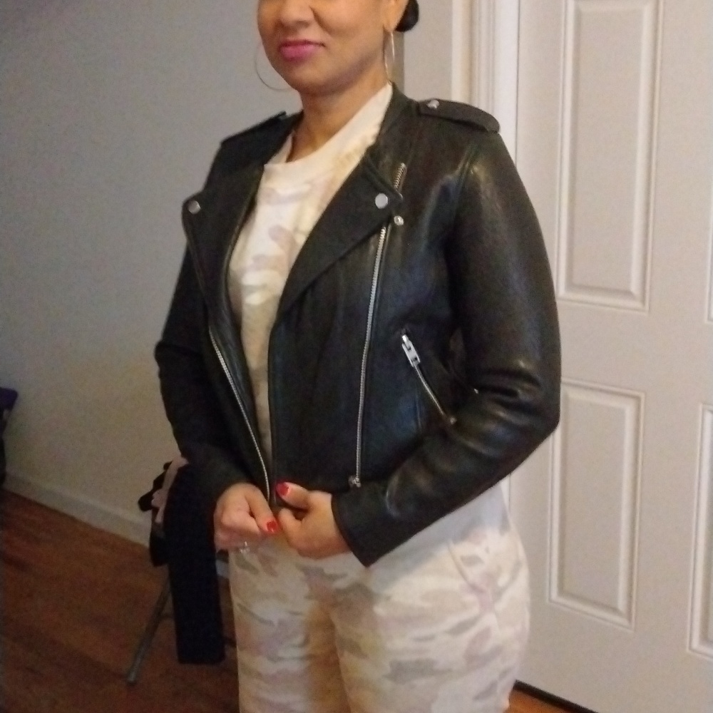 Leather jacket - Picture 2 of 4